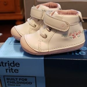 Stride Rite soft Motion Frankie sneaker 💗💕